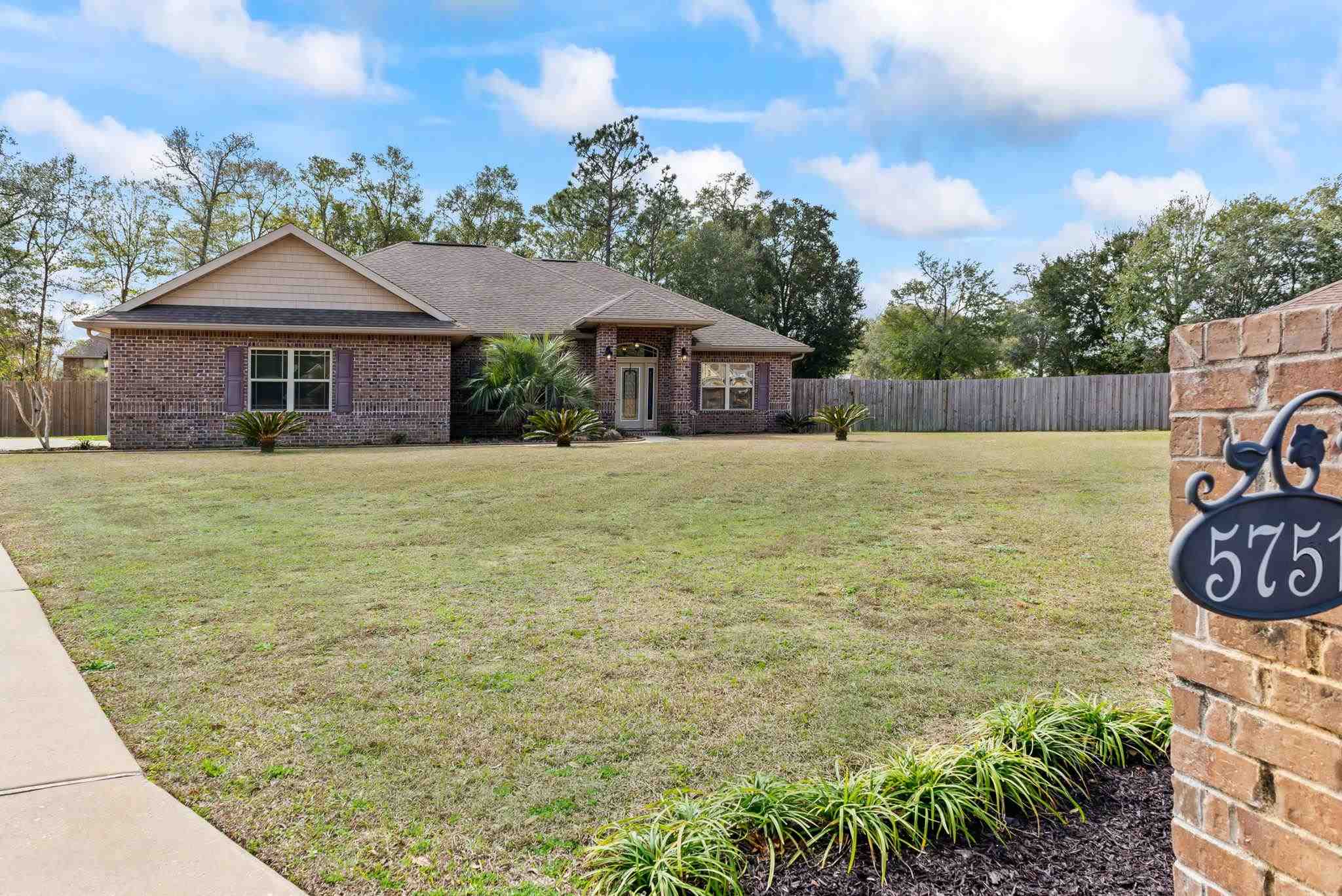 5751 Heatherton Road Milton, FL 32570 - Photo 4 of 49 Gallery Image 4