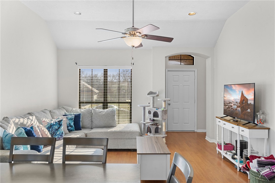 2018 Mountain Wind Loop Bryan, TX 77807 - Photo 4 of 17