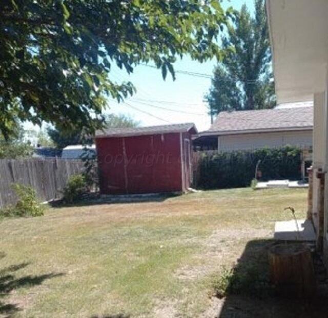 5109 Temple Drive Amarillo, TX 79110 - Photo 17 of 17 Back Yard View 2