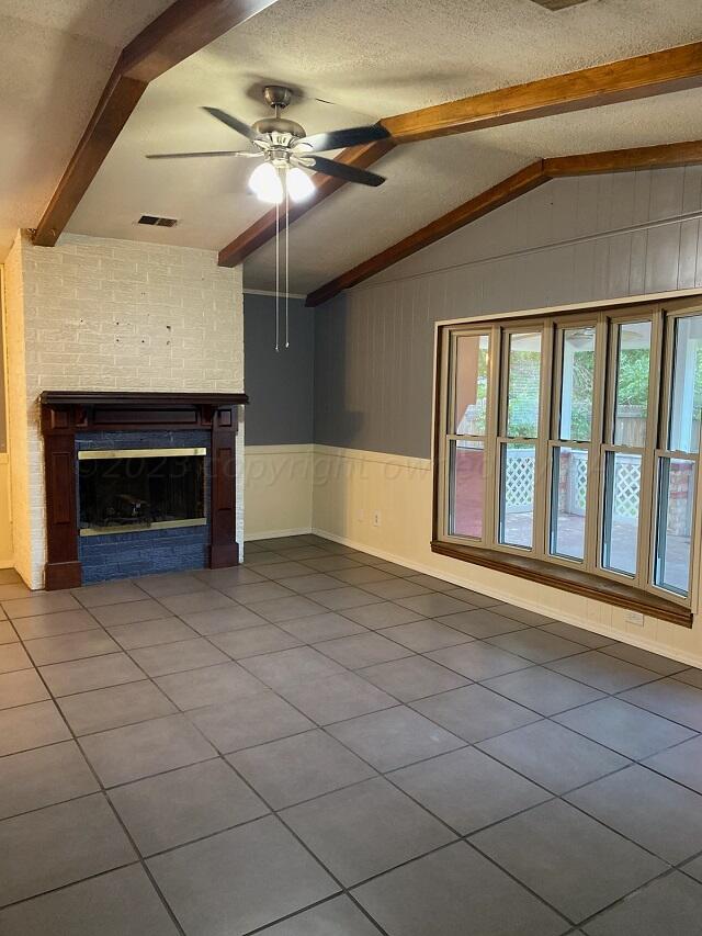 5109 Temple Drive Amarillo, TX 79110 - Photo 6 of 17 Living Room