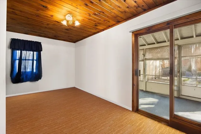 $464,900 | 1524 Somerset Avenue, Taunton, MA 02780