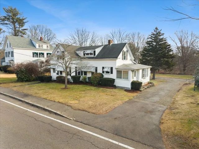 $464,900 | 1524 Somerset Avenue, Taunton, MA 02780