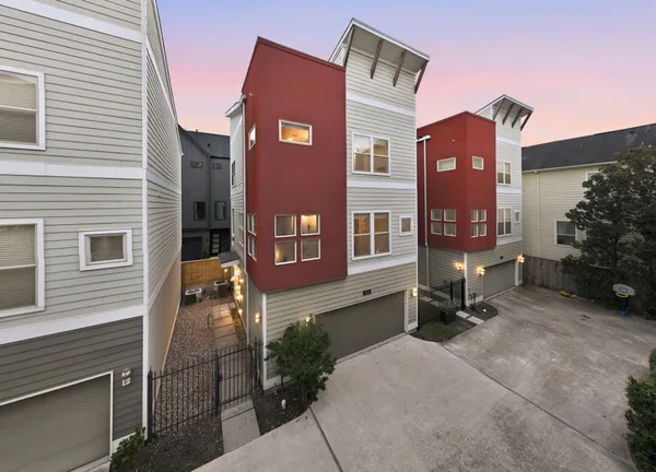 $420,000 | 1036 West 24th Street, Houston, TX 77008
