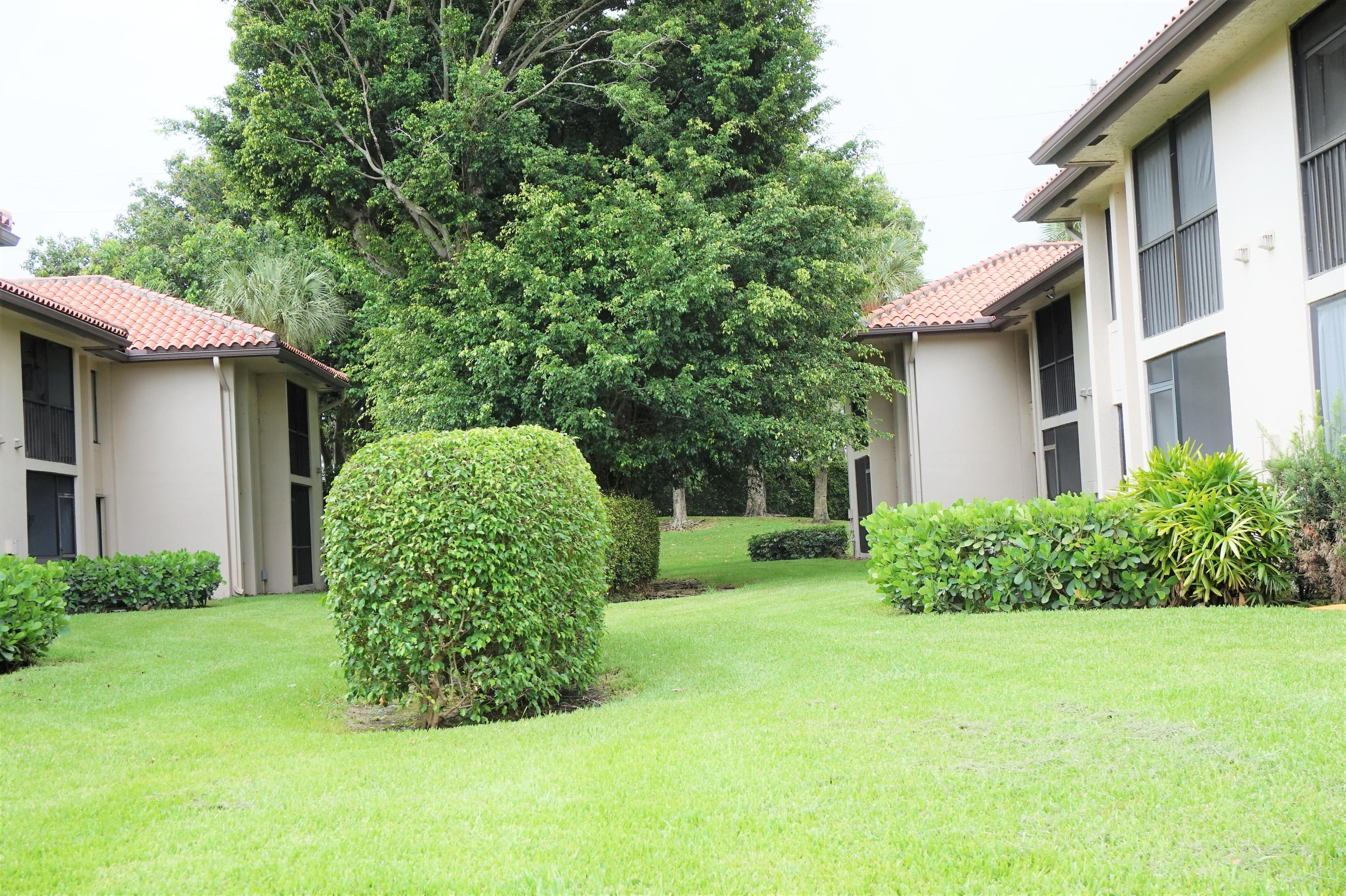 350 Club Circle, Unit 104 Boca Raton, FL 33487 - Photo 5 of 11 DSC07665 (2)
