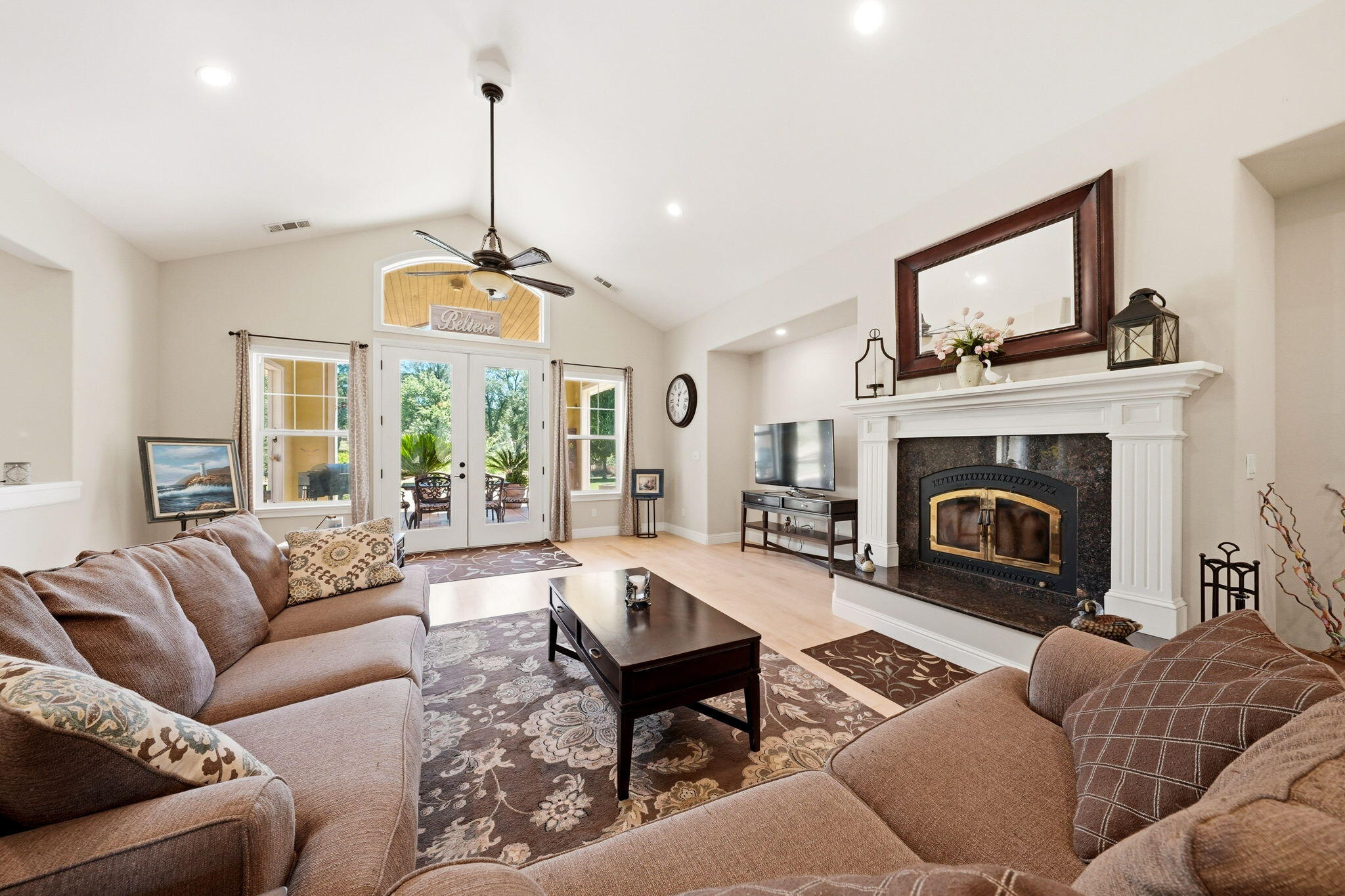 22171 Meyer Road Bella Vista, CA 96008 - Photo 4 of 25 8-web-or-mls-IMG-08