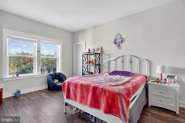 a picture of a bench in front of door