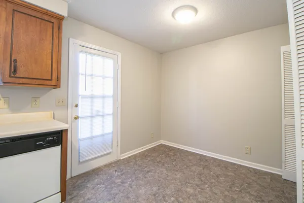 $805 | 810 Golf View Place, Unit E, Clarksville, TN 37043