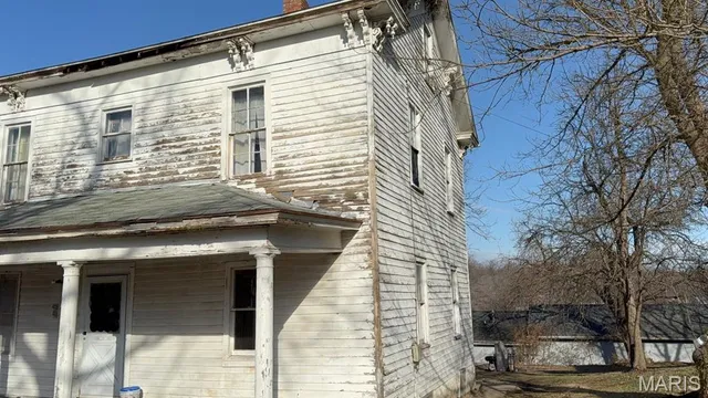 $15,000 | 329 West Randolph Street, Vandalia, IL 62471