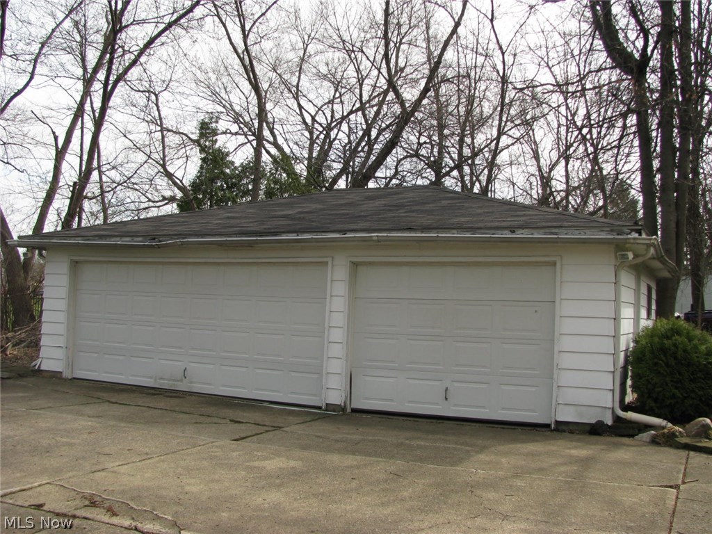 5651 Wellington Road Cleveland, OH 44124 - Photo 5 of 33