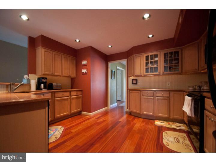 294 Fox Run Exton, PA 19341 - Photo 3 of 25 Kitchen