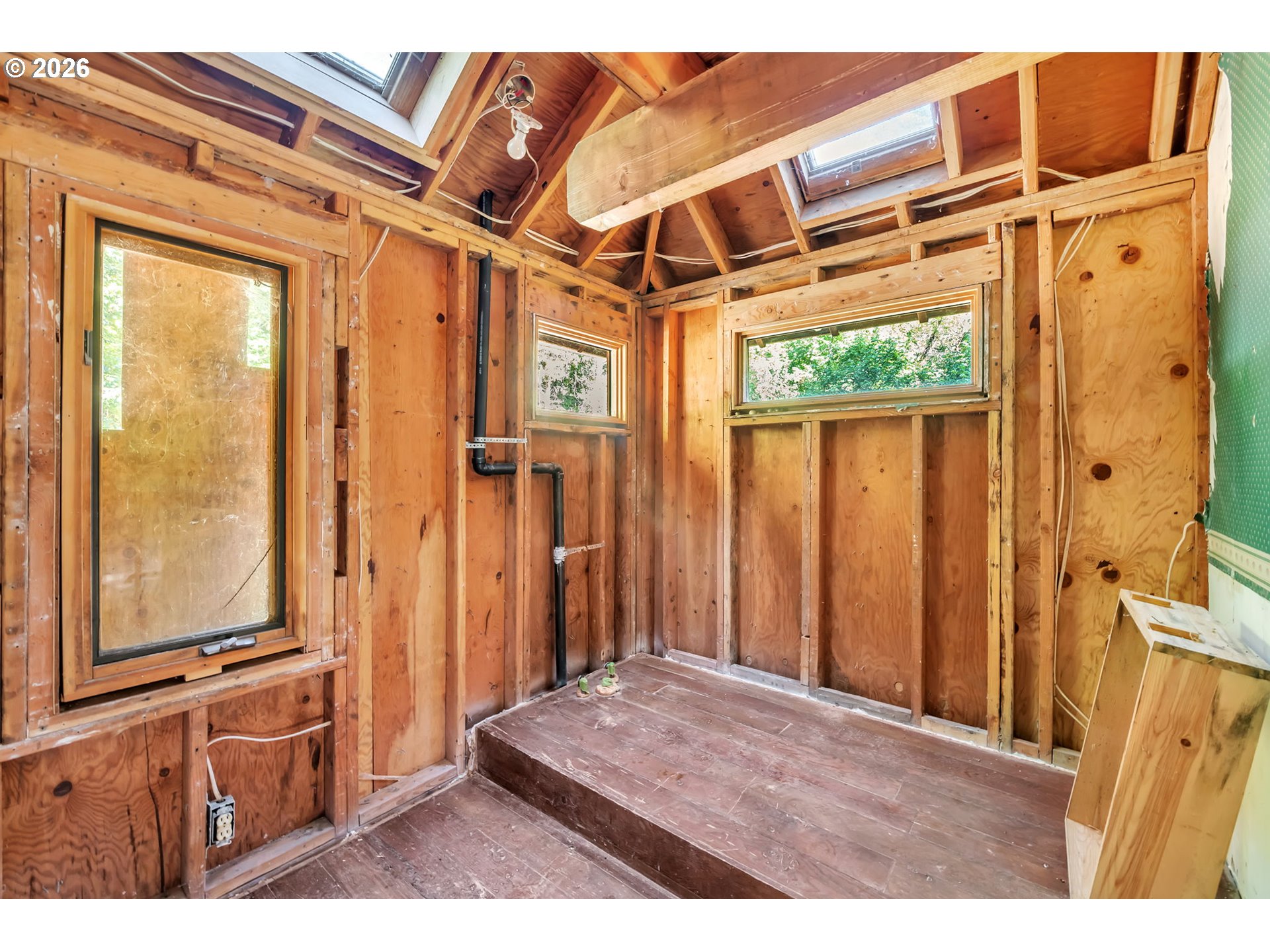 Undisclosed Address Springfield, OR 97478 - Photo 21 of 48