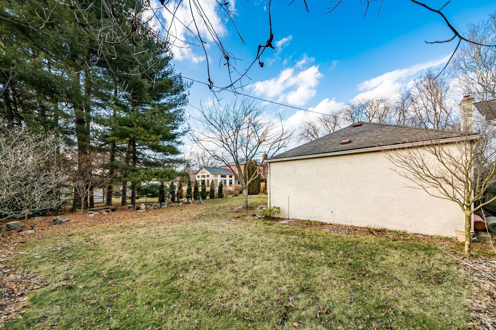147 West Cooke Road Columbus, OH 43214 - Photo 54 of 57 057_841_L 147 W Cooke Rd128-2