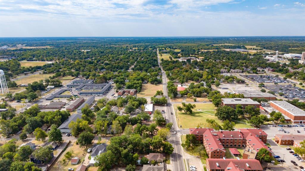 2006 Monroe Street Commerce, TX 75428 - Photo 6 of 40 Gallery Image 6