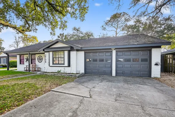 $270,000 | 2708 Tallow Street, Alvin, TX 77511