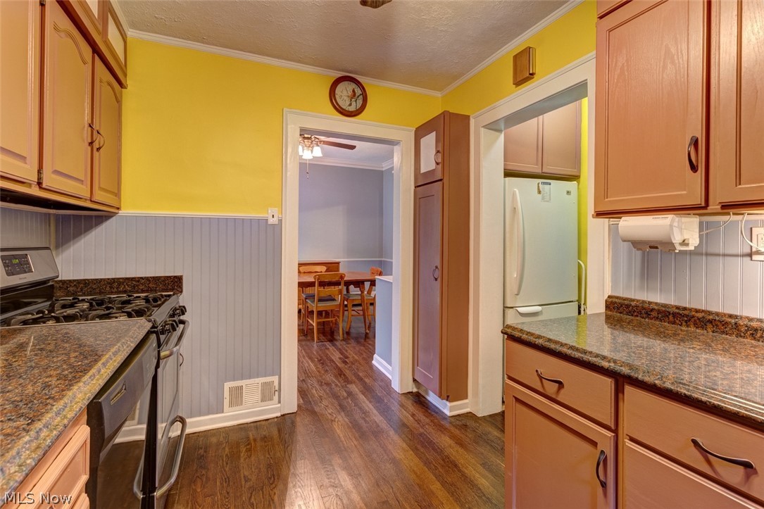 1017 Rushleigh Road Cleveland Heights, OH 44121 - Photo 9 of 24 Gallery Image 9