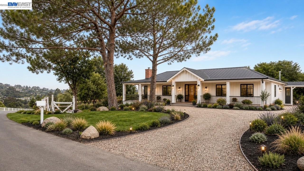 26027 Clover Road Hayward, CA 94542 - Photo 5 of 62