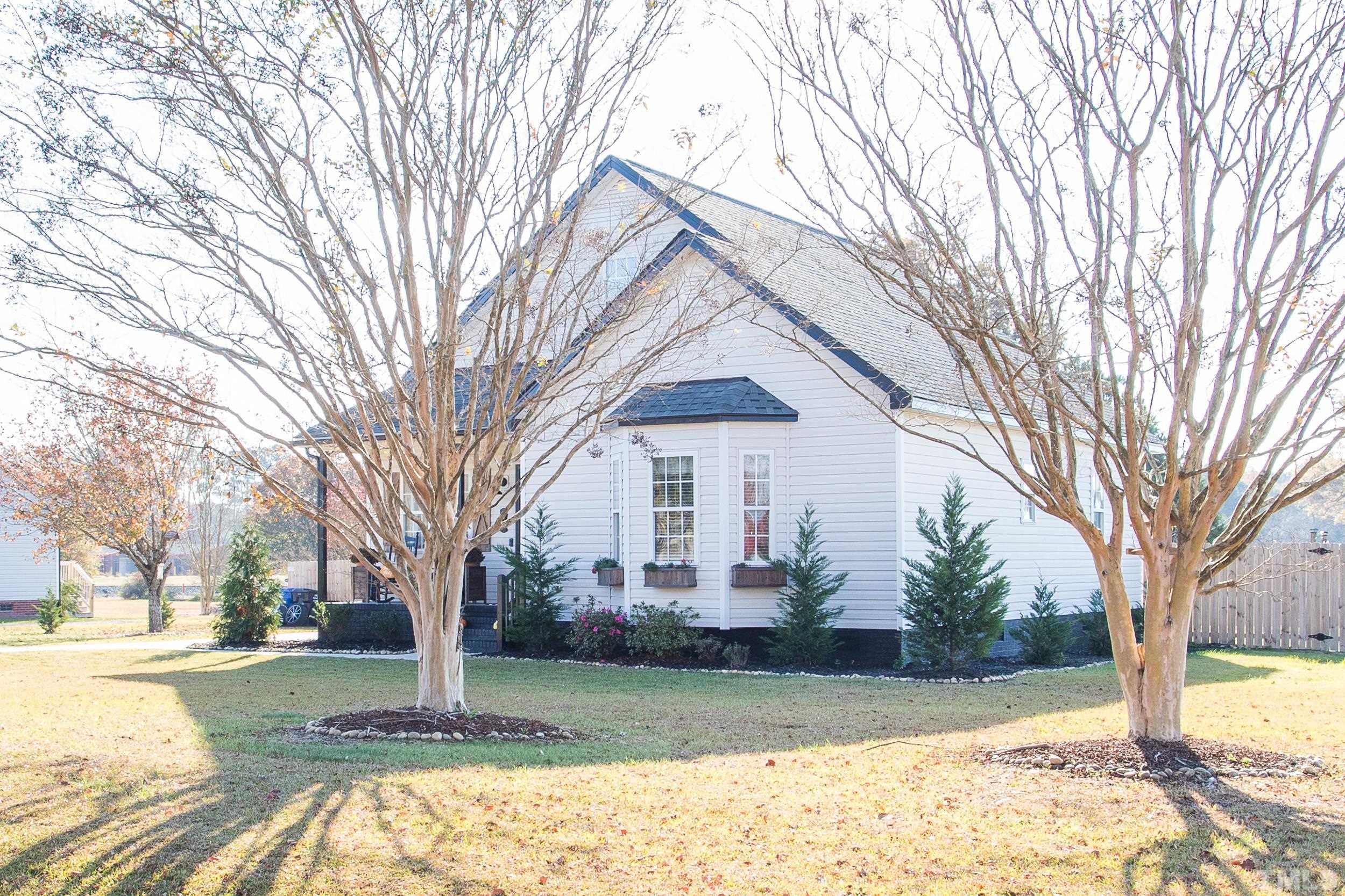 33 Sherman Road Fuquay-Varina, NC 27526 - Photo 3 of 36 Gallery Image 3