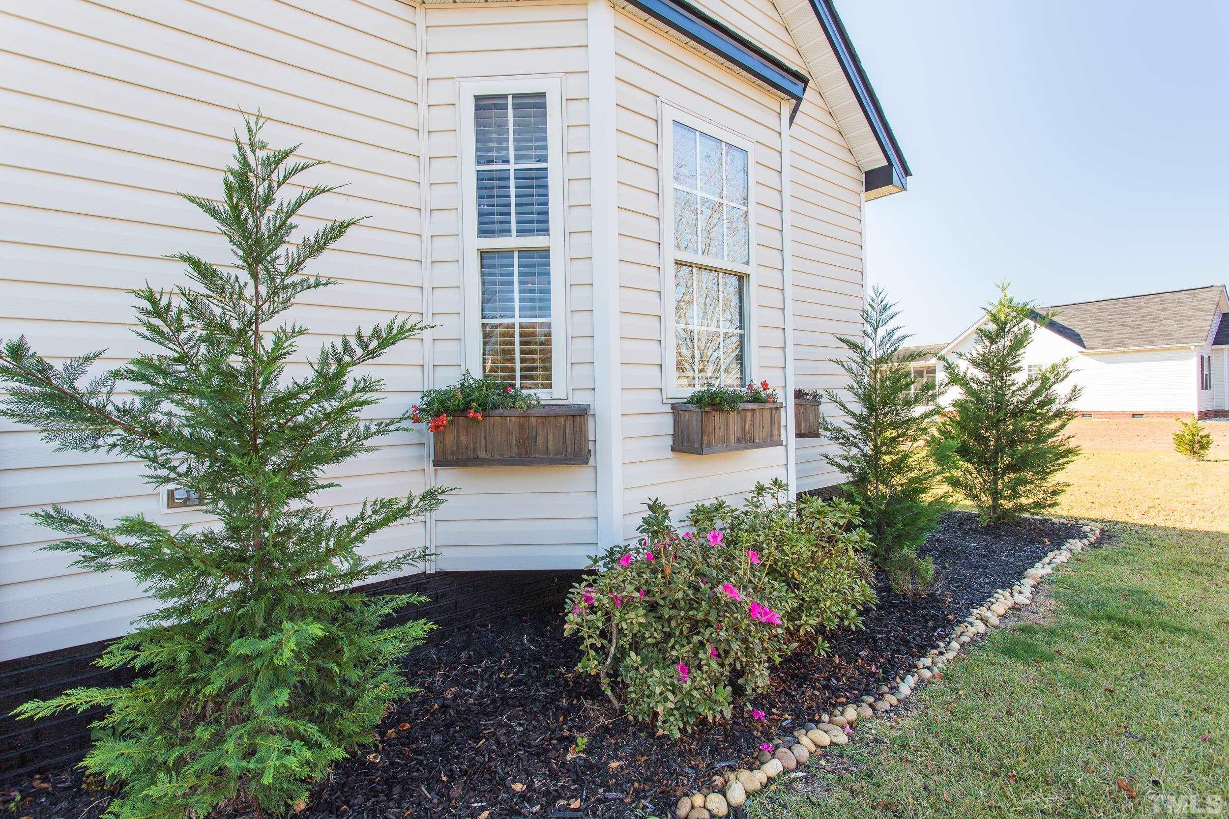 33 Sherman Road Fuquay-Varina, NC 27526 - Photo 4 of 36 Gallery Image 4