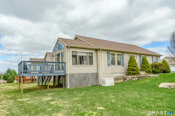 $349,900 | 3 Oriole Drive, Unit 3, Killingly, CT 06239