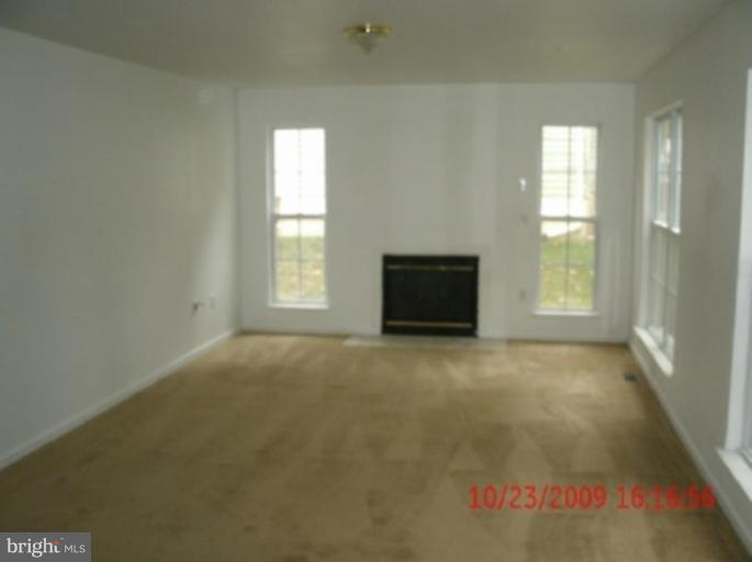 3112 Needleleaf Lane Springdale, MD 20721 - Photo 9 of 9 Family Room