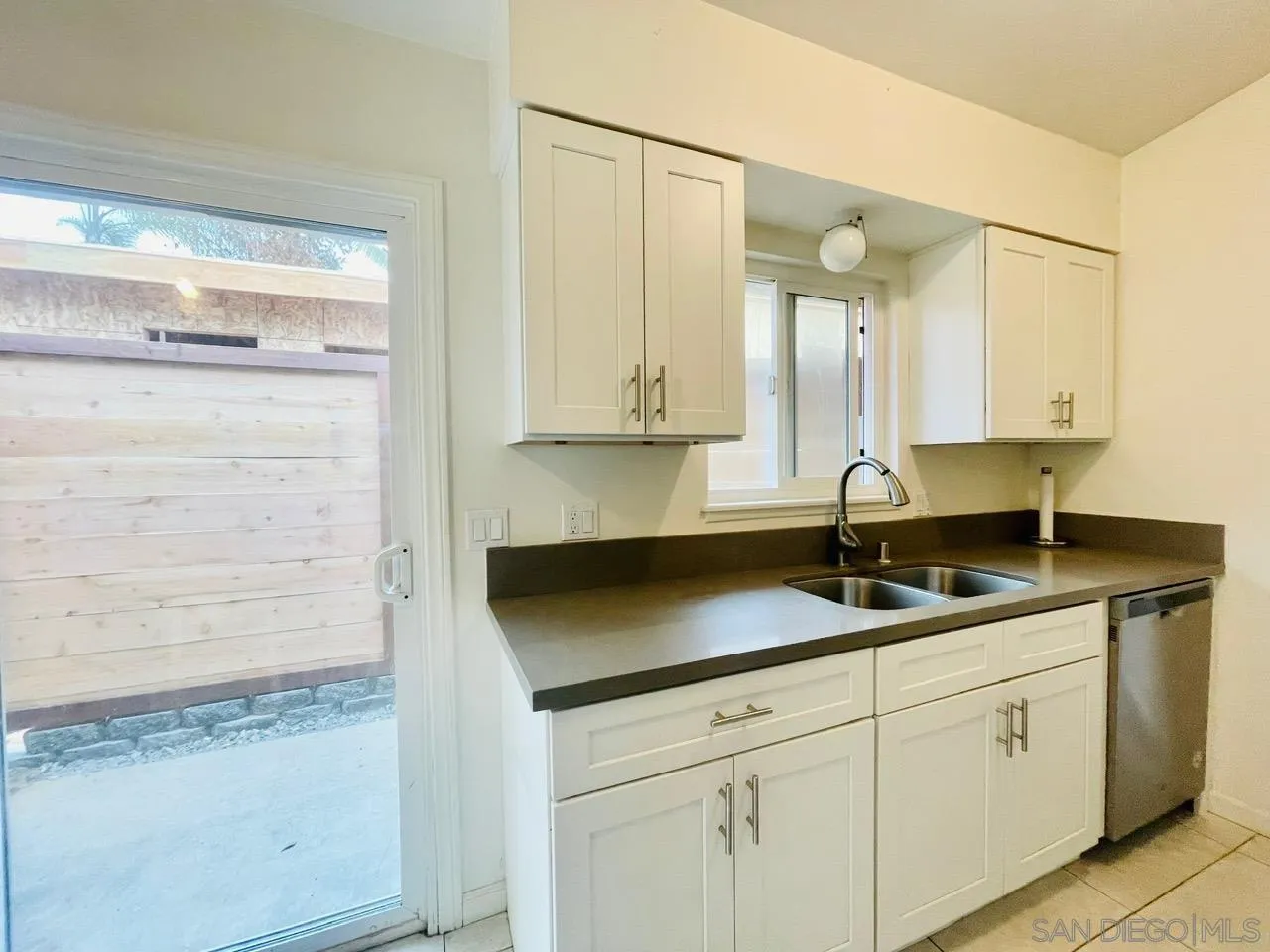 931-937 Regal Road Encinitas, CA 92024 - Photo 20 of 24