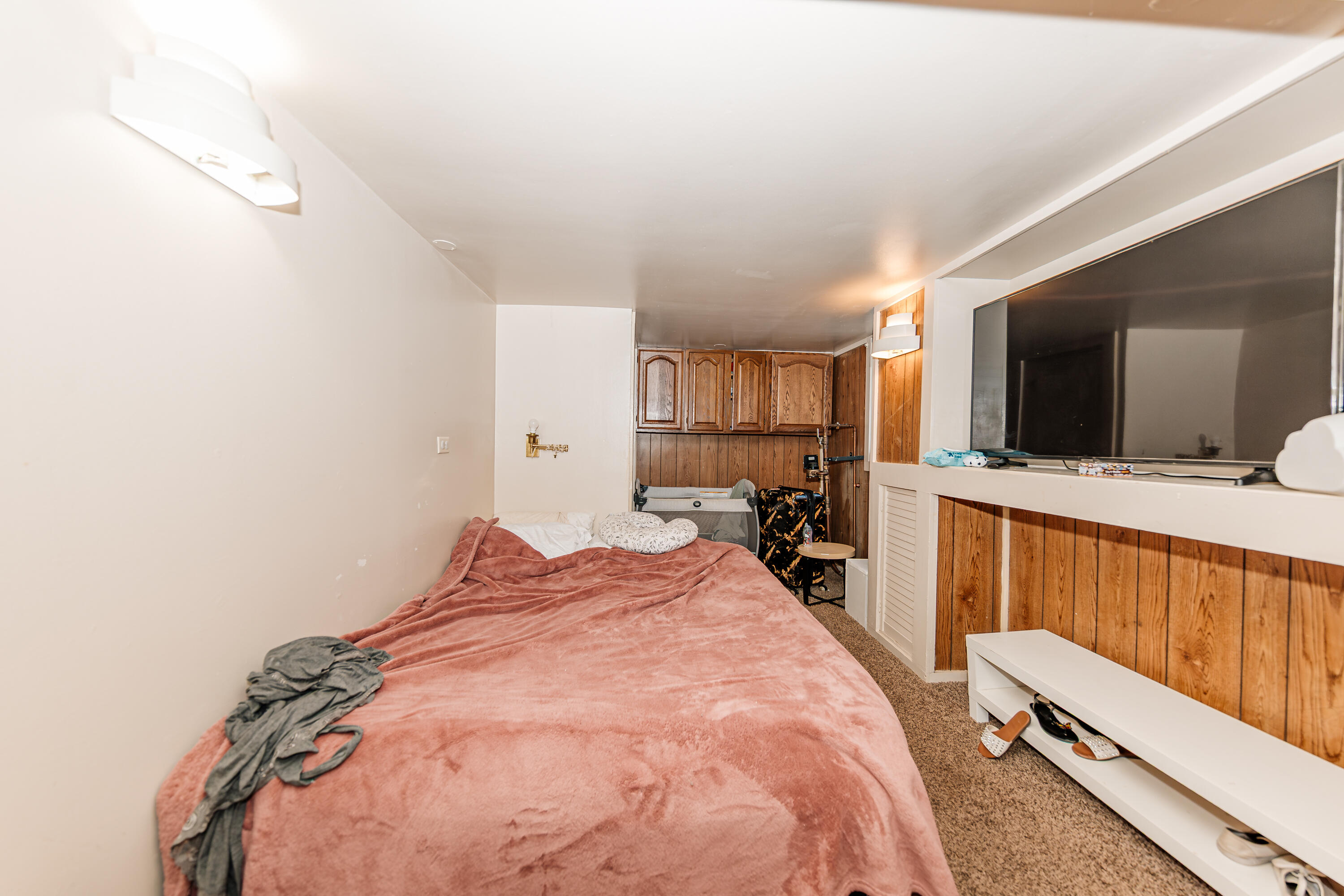 2807 South 9th Street Milwaukee, WI 53215 - Photo 23 of 30 Bedroom/Living Area - Unit 3