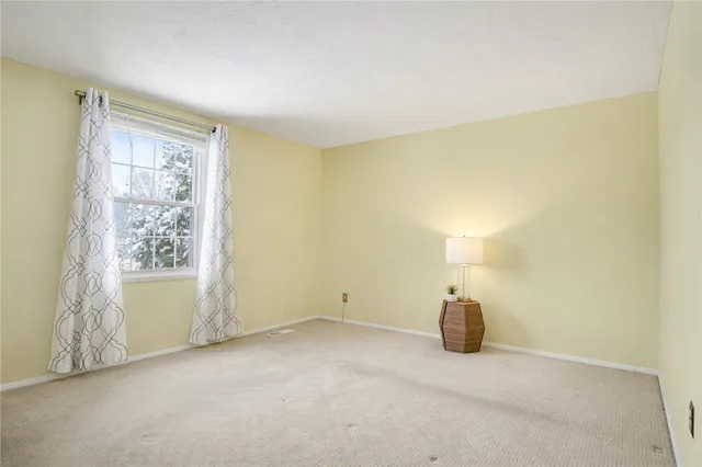 $250,000 | 140 Overland Trail, Henrietta, NY 14586