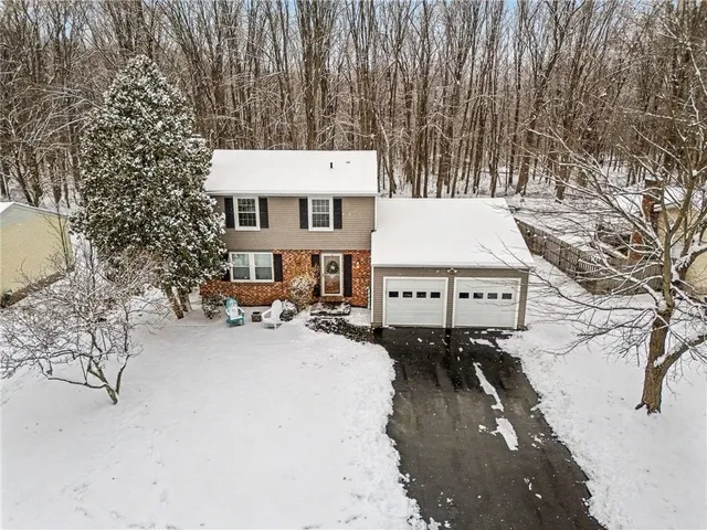 $250,000 | 140 Overland Trail, Henrietta, NY 14586