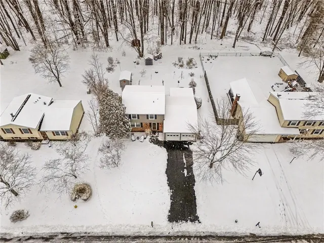 $250,000 | 140 Overland Trail, Henrietta, NY 14586