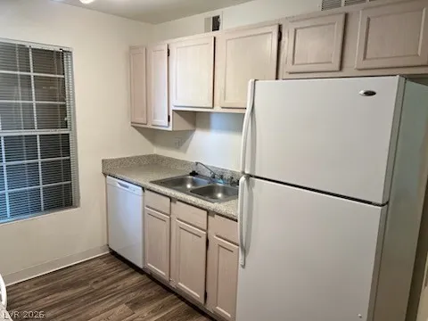 $1,250 | 231 West Horizon Ridge Parkway, Unit 2624, Henderson, NV 89012