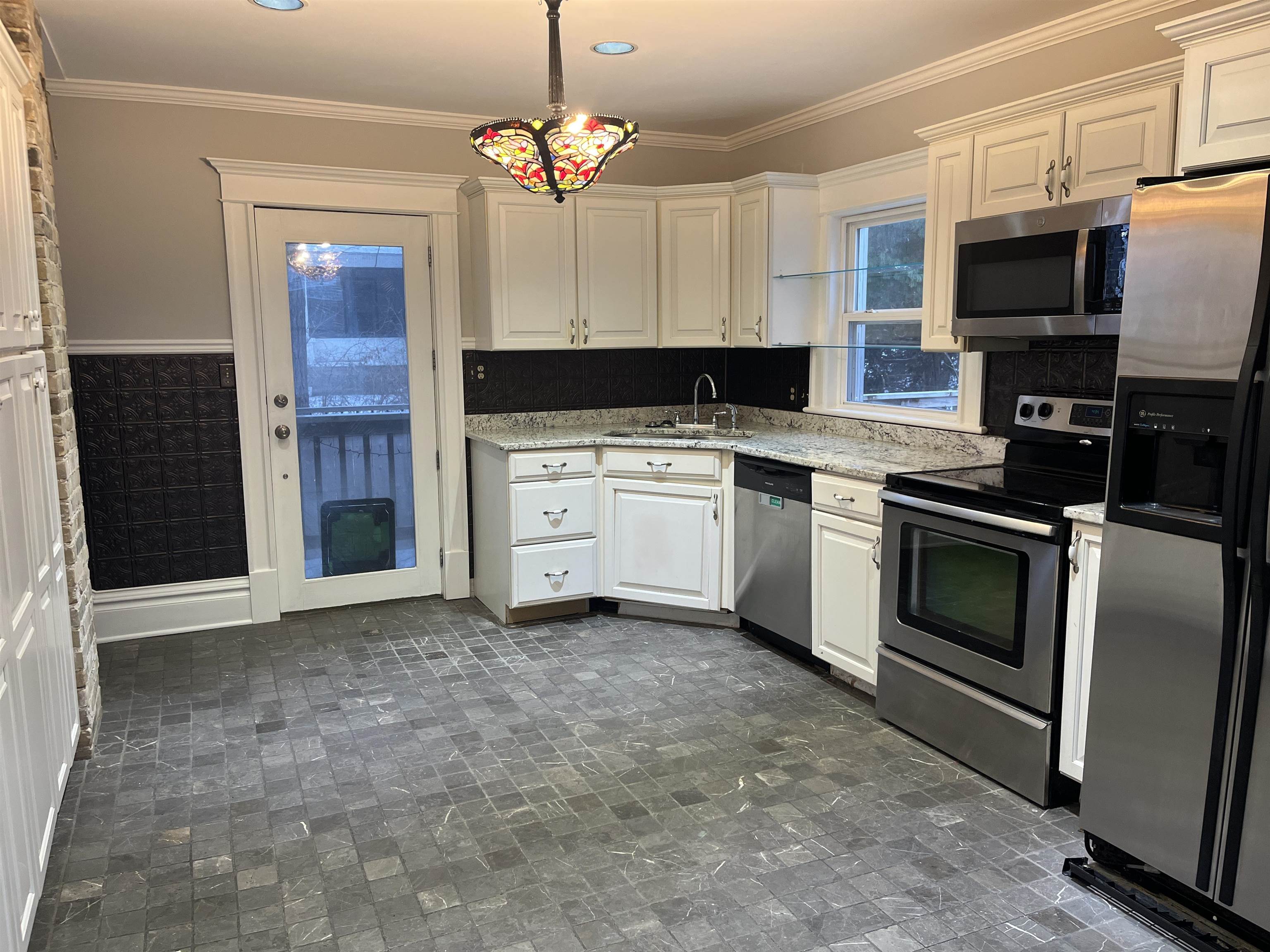 723 Prospect Avenue Portage, WI 53901 - Photo 14 of 43