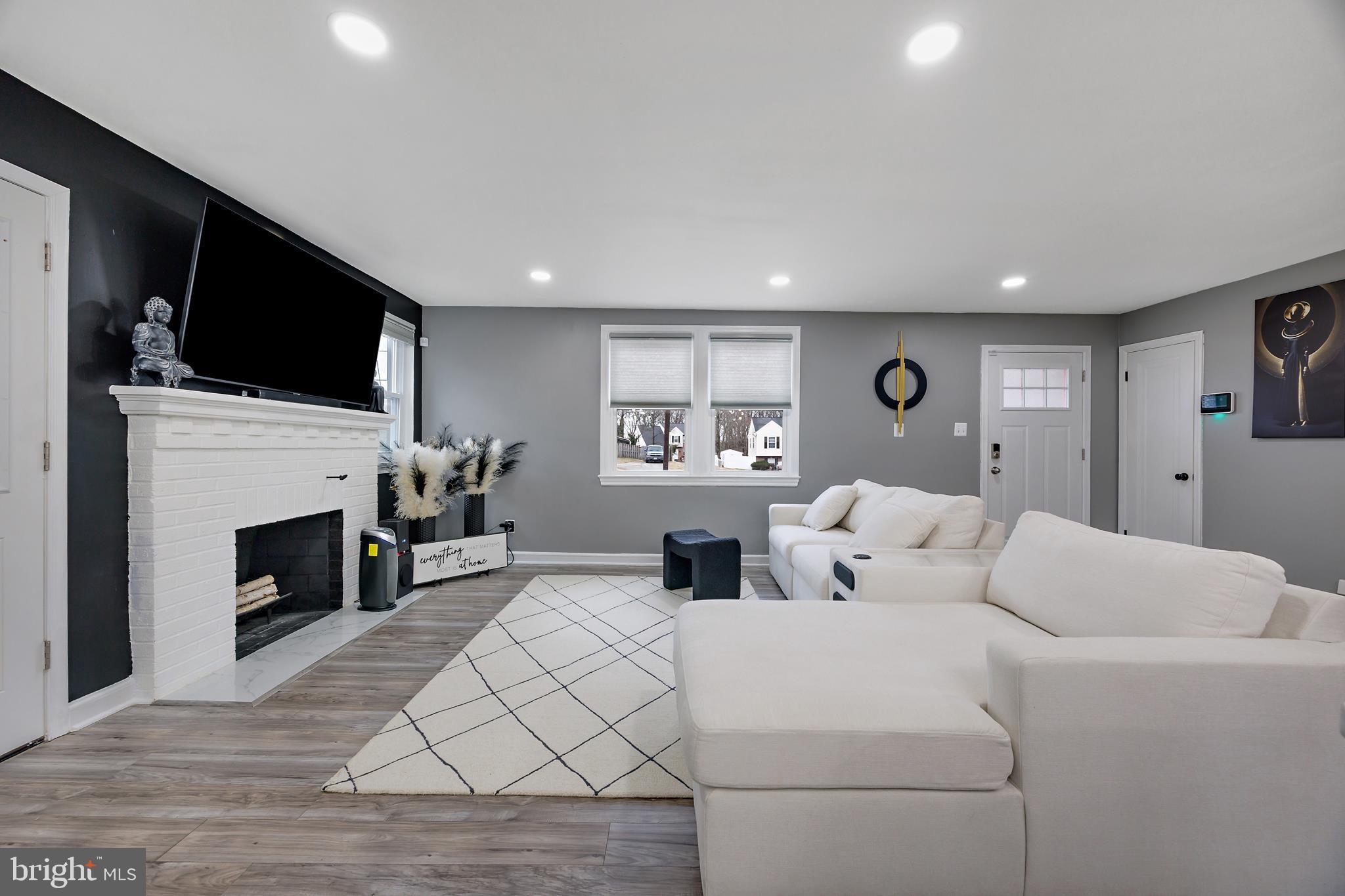 2410 Ritchie Road District Heights, MD 20747 - Photo 8 of 46 Living Room