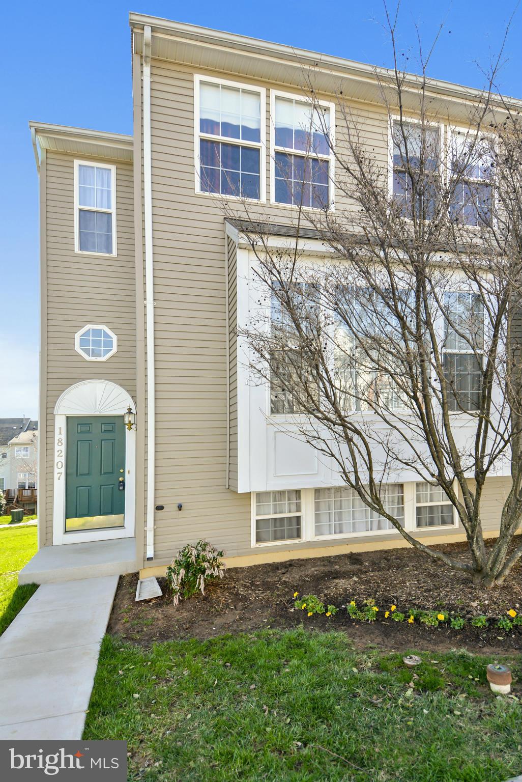 18207 Coachmans Road Germantown, MD 20874 - Photo 1 of 26 Exterior (Front)