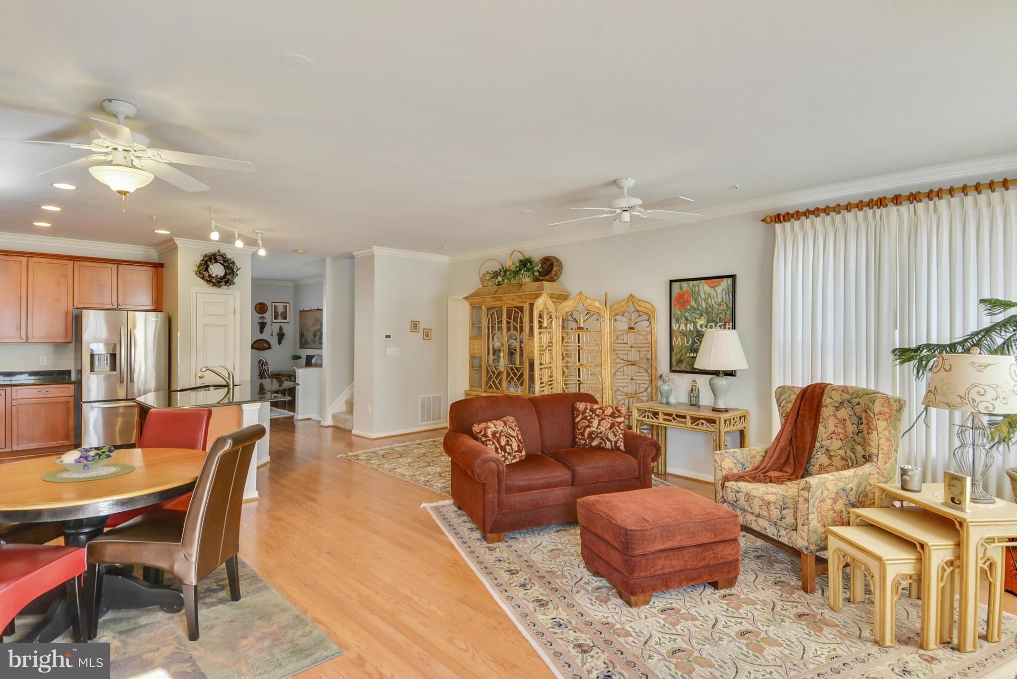 18207 Coachmans Road Germantown, MD 20874 - Photo 11 of 26 Family Room