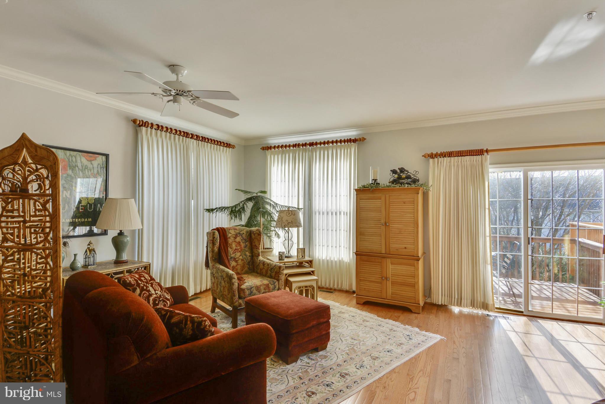 18207 Coachmans Road Germantown, MD 20874 - Photo 10 of 26 Family Room