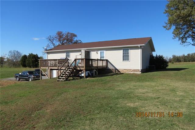 475 Hurricane Loop Tennessee Ridge, TN 37178 - Photo 3 of 20 Back view of property