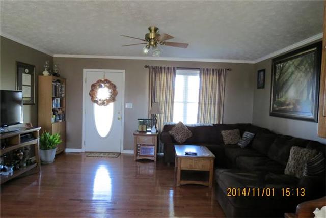 475 Hurricane Loop Tennessee Ridge, TN 37178 - Photo 5 of 20 Greatroom with beautiful hardwood flooring