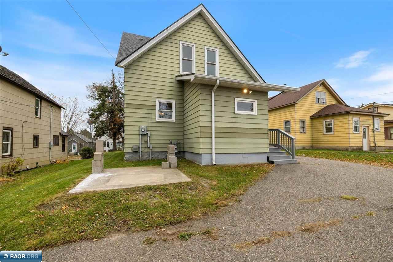 514 4th Street Northwest Chisholm, MN 55719 - Photo 2 of 46