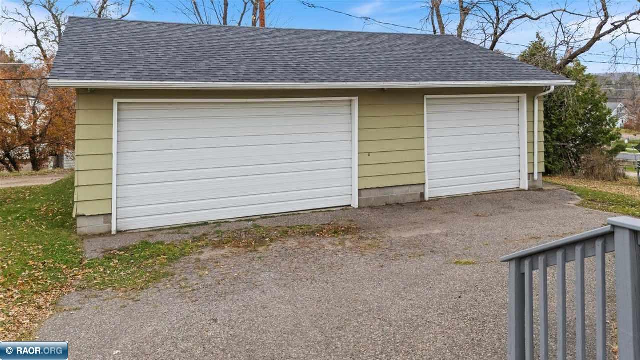 514 4th Street Northwest Chisholm, MN 55719 - Photo 3 of 46