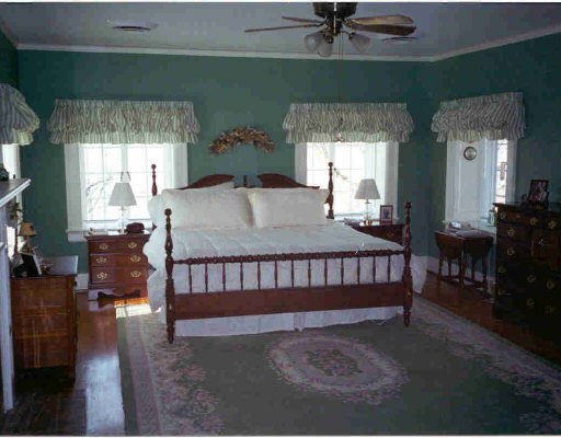 54 South Crest Road Chattanooga, TN 37404 - Photo 1 of 8 Primary Photo