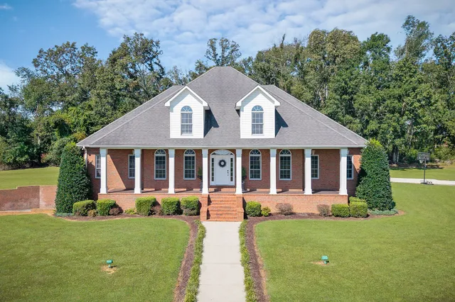 $829,900 | 266 Hampton Pointe Lane, McMinnville, TN 37110
