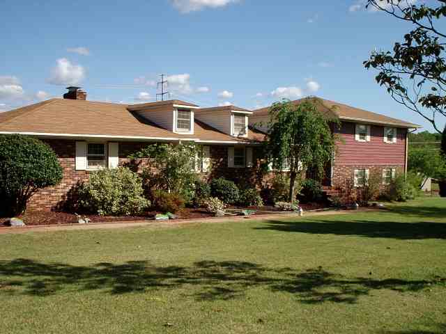 528 Lawrence Road Anderson, SC 29624 - Photo 1 of 9 Gallery Image 1