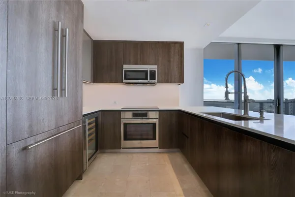 $8,500 | 88 Southwest 7th Street, Unit 2602, Miami, FL 33130