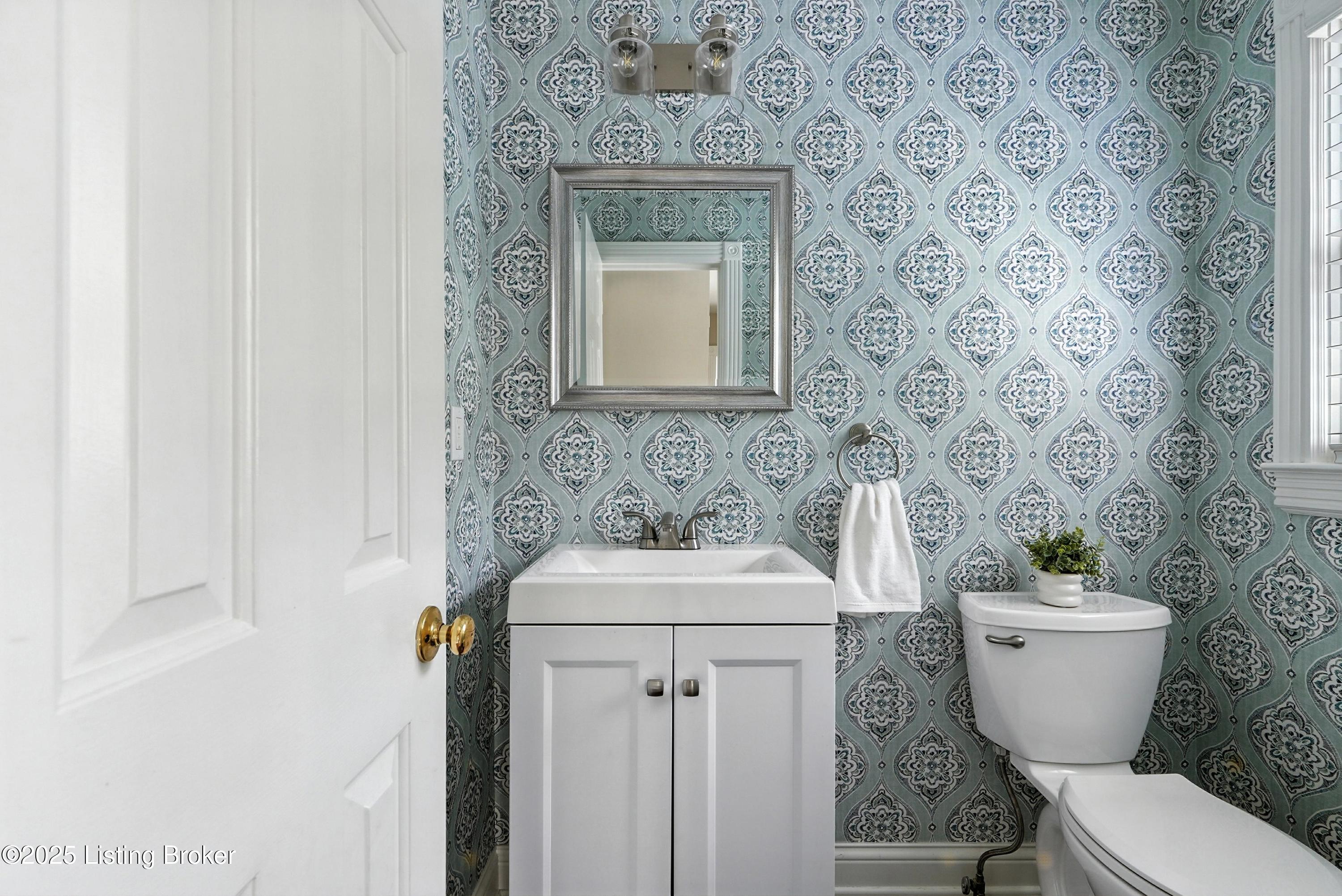 12512 Kirkham Road Louisville, KY 40299 - Photo 23 of 61 12512kirkham_louisvillerealestatemedia_1