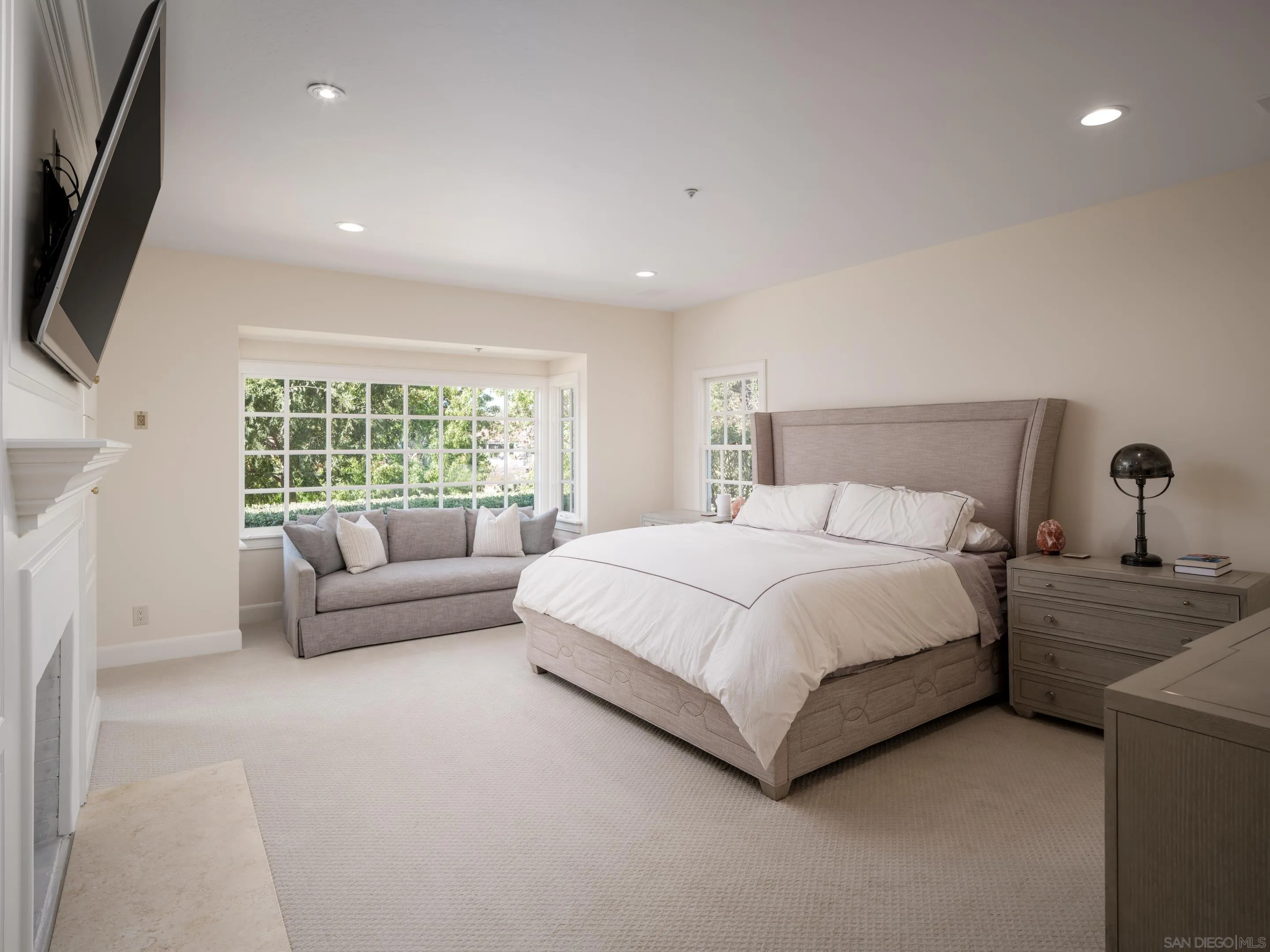 6502 Via Vista Canada Rancho Santa Fe, CA 92067 - Photo 27 of 55 a bedroom with bed and a couch
