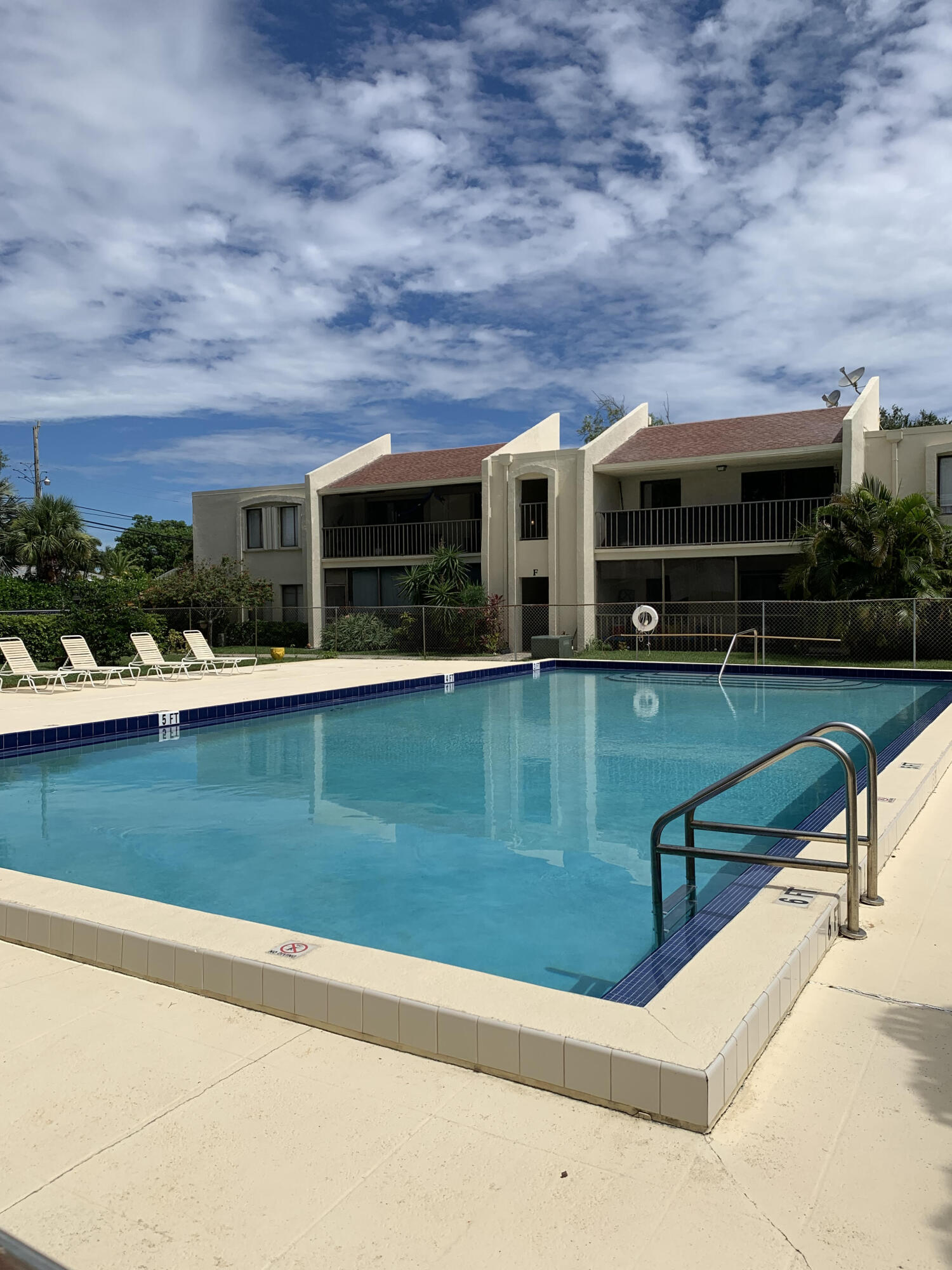 150 Pineview Road, Unit I4 Jupiter, FL 33469 - Photo 32 of 35 32