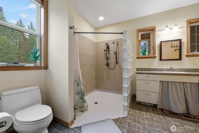 $1,249,950 | 3507 366th Street East, Roy, WA 98580