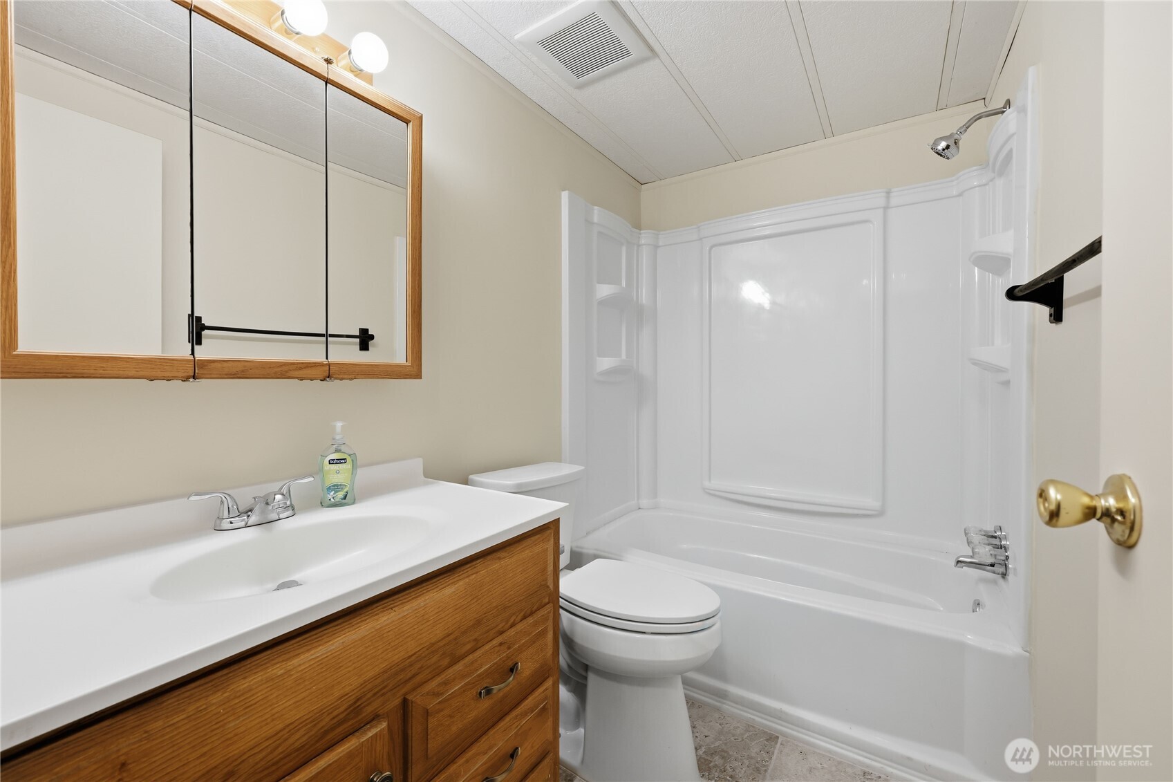 600 Northeast Lincoln Road, Unit 9 Poulsbo, WA 98370 - Photo 13 of 15 Gallery Image 13