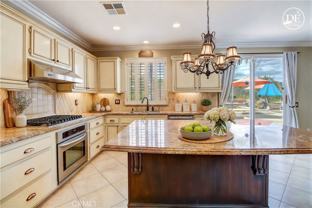 14182 Crystal View Terrace Riverside, CA 92508 - Photo 25 of 74 Virtually Enhanced