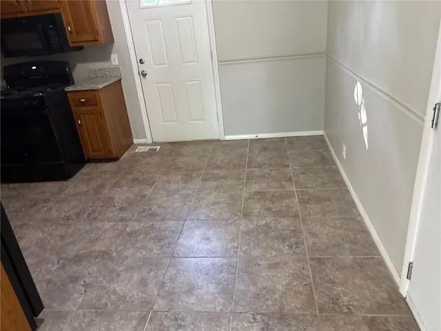 $132,000 | 6310 East 153 Street, Grandview, MO 64030